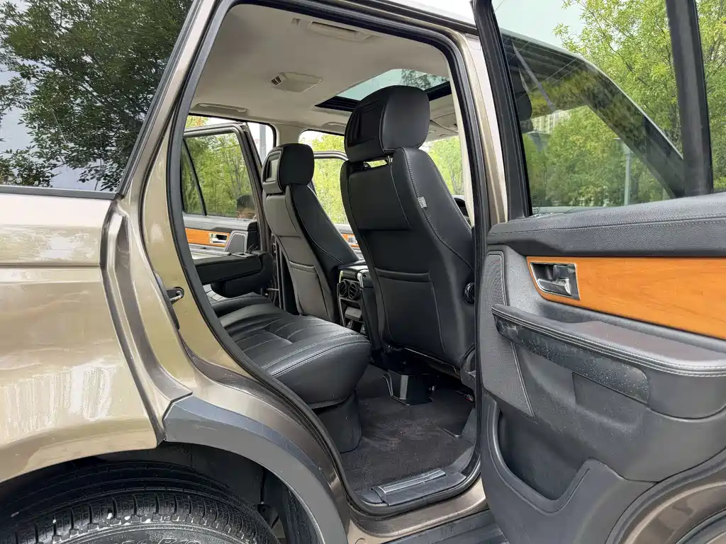 Land Rover Sport — миниатюра 5
