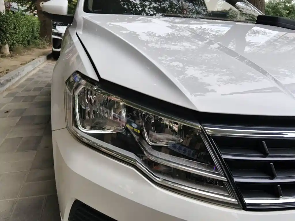 Volkswagen Jetta — миниатюра 7