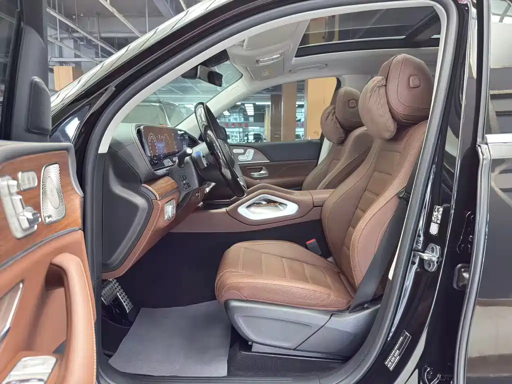 Mercedes-Benz GLS — миниатюра 13