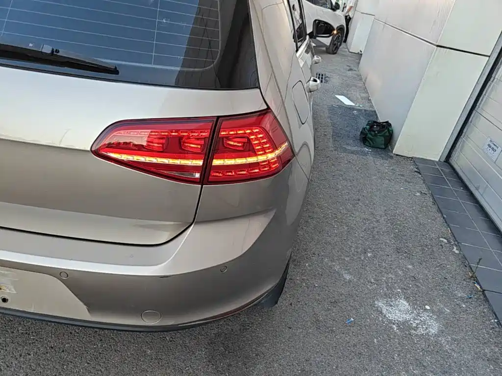 Volkswagen Golf — миниатюра 8