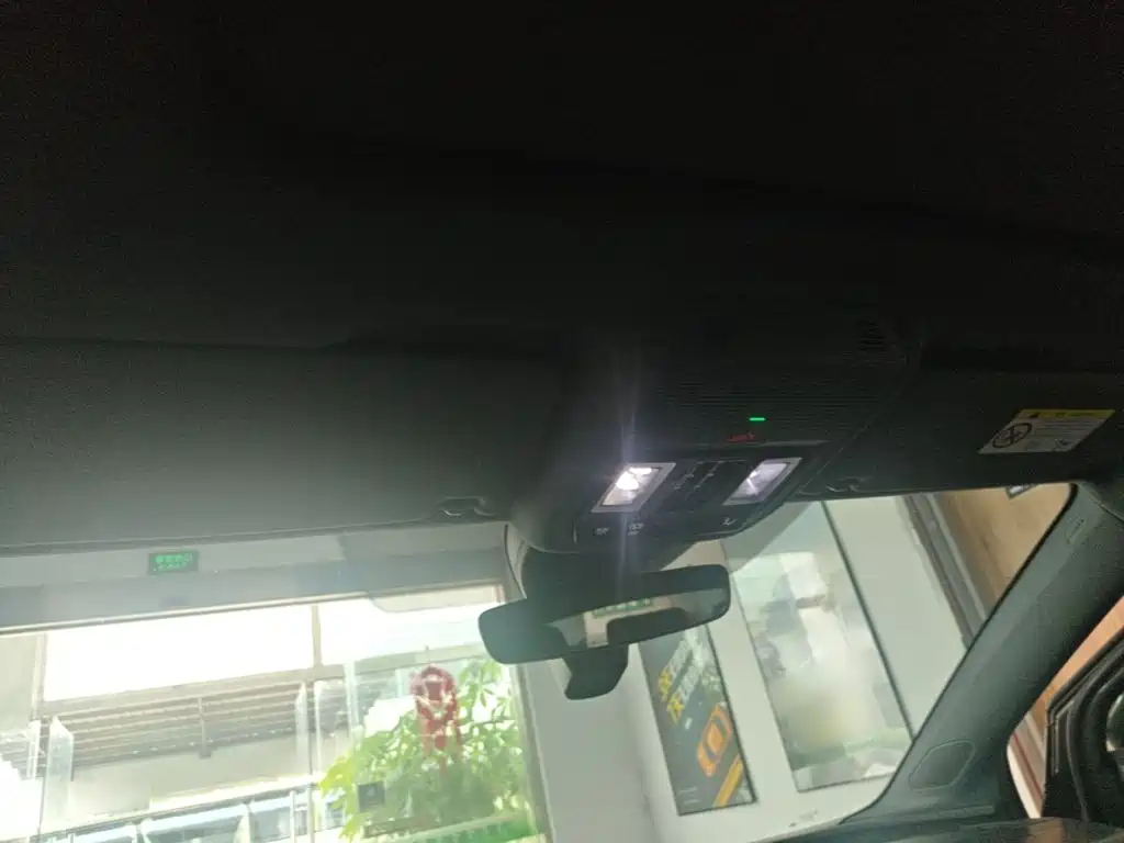 Audi Q4 e-tron — миниатюра 18