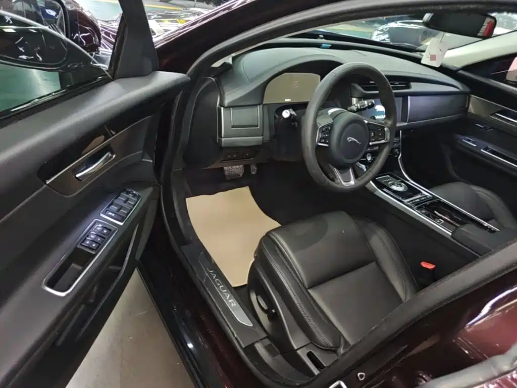 Jaguar XFL — миниатюра 16