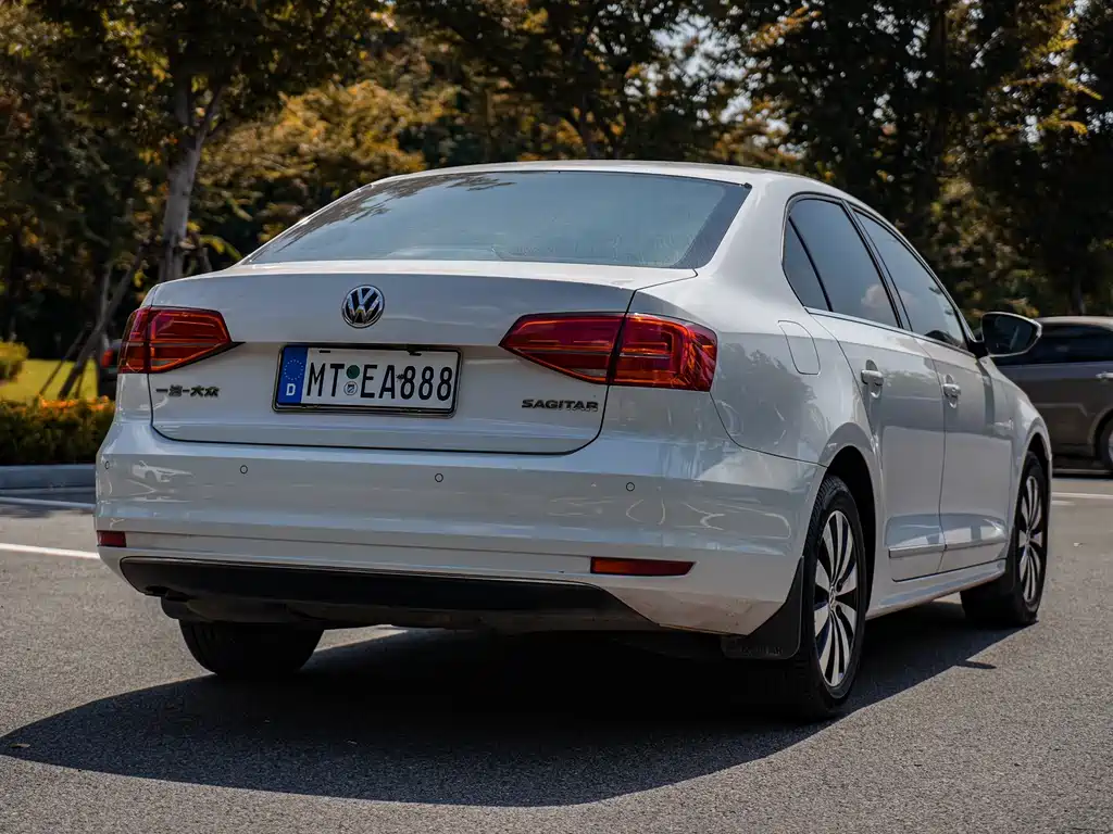 Volkswagen Sagitar — миниатюра 4