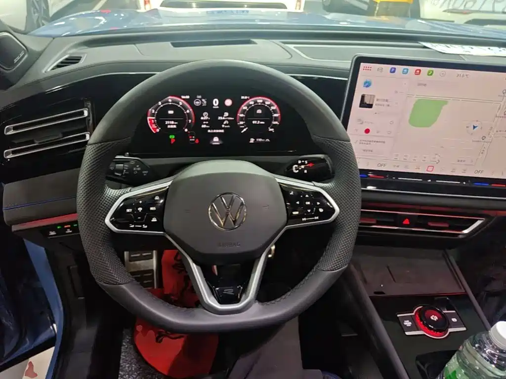 Volkswagen Tiguan L — миниатюра 11