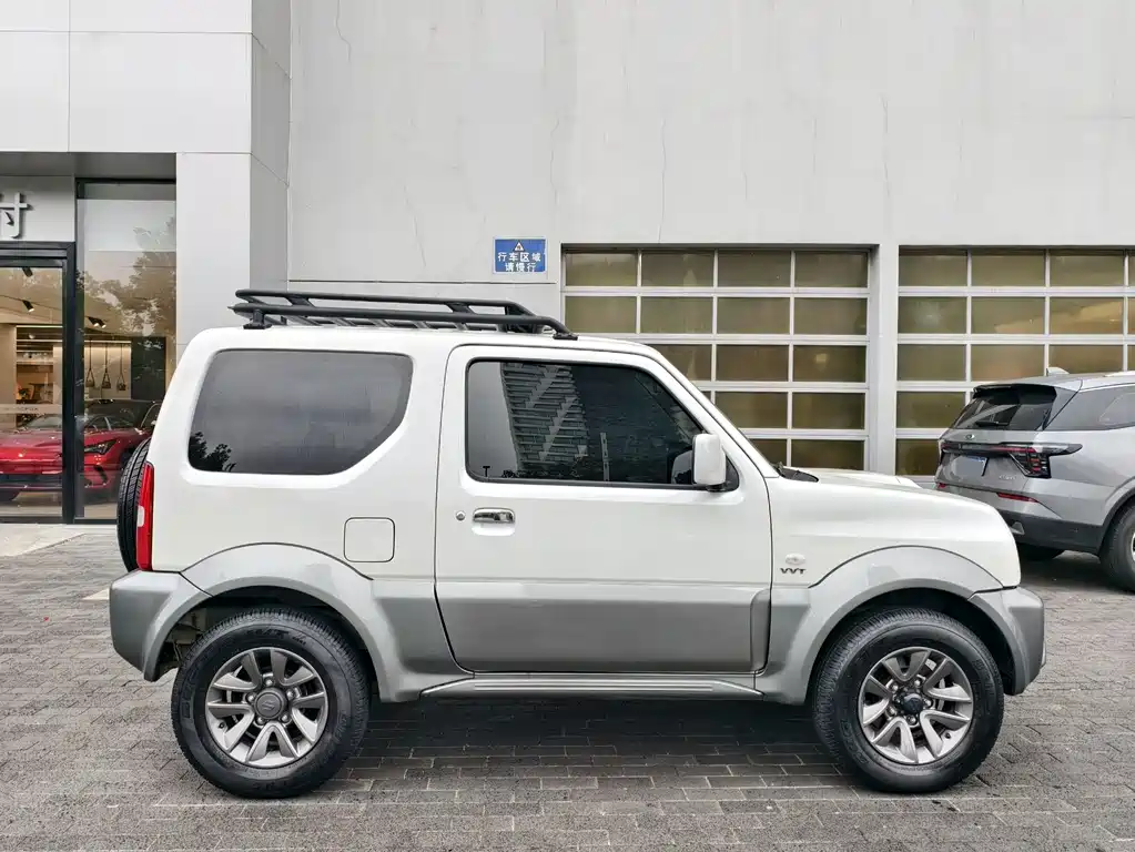 Suzuki Jimny — миниатюра 3