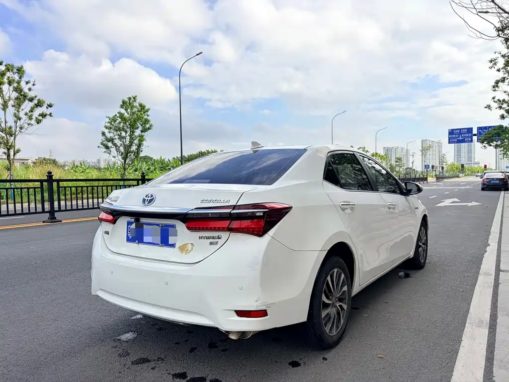 Toyota Corolla — миниатюра 6
