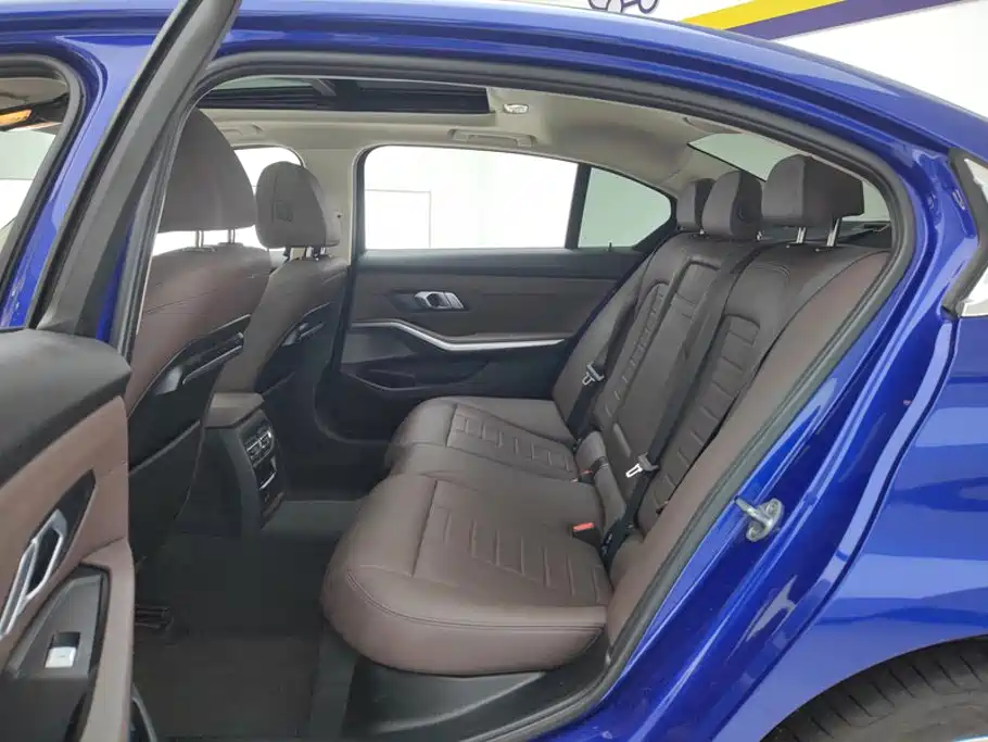 BMW 3 Series — миниатюра 11