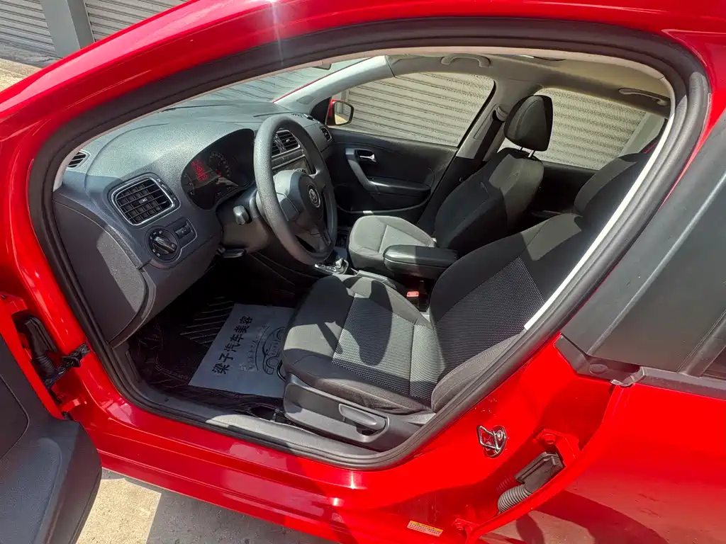 Volkswagen Polo — миниатюра 4
