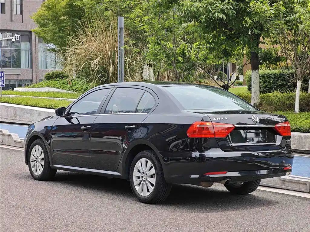 Volkswagen Lavida 2015 1.6L AT Comfort