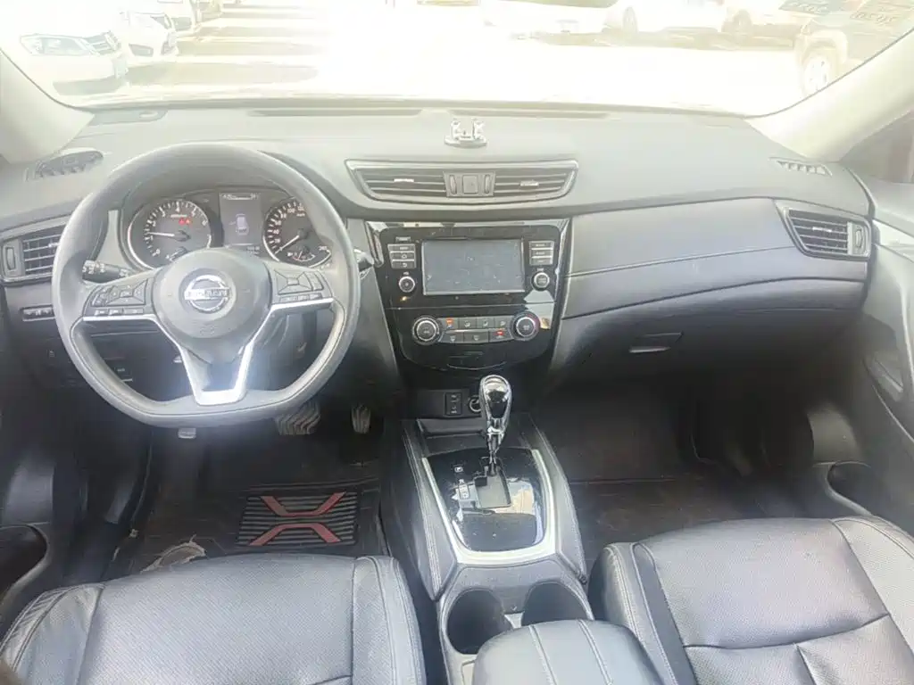 Nissan X-Trail — миниатюра 10