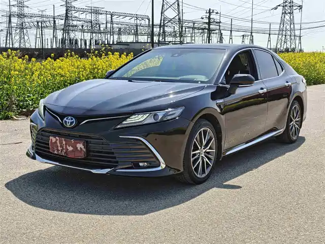 TOYOTA CAMRY 2023