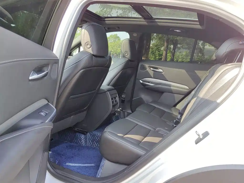 Cadillac XT4 — миниатюра 14