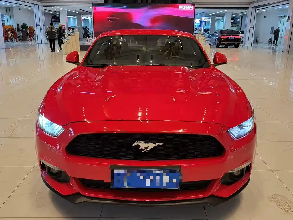 FORD MUSTANG