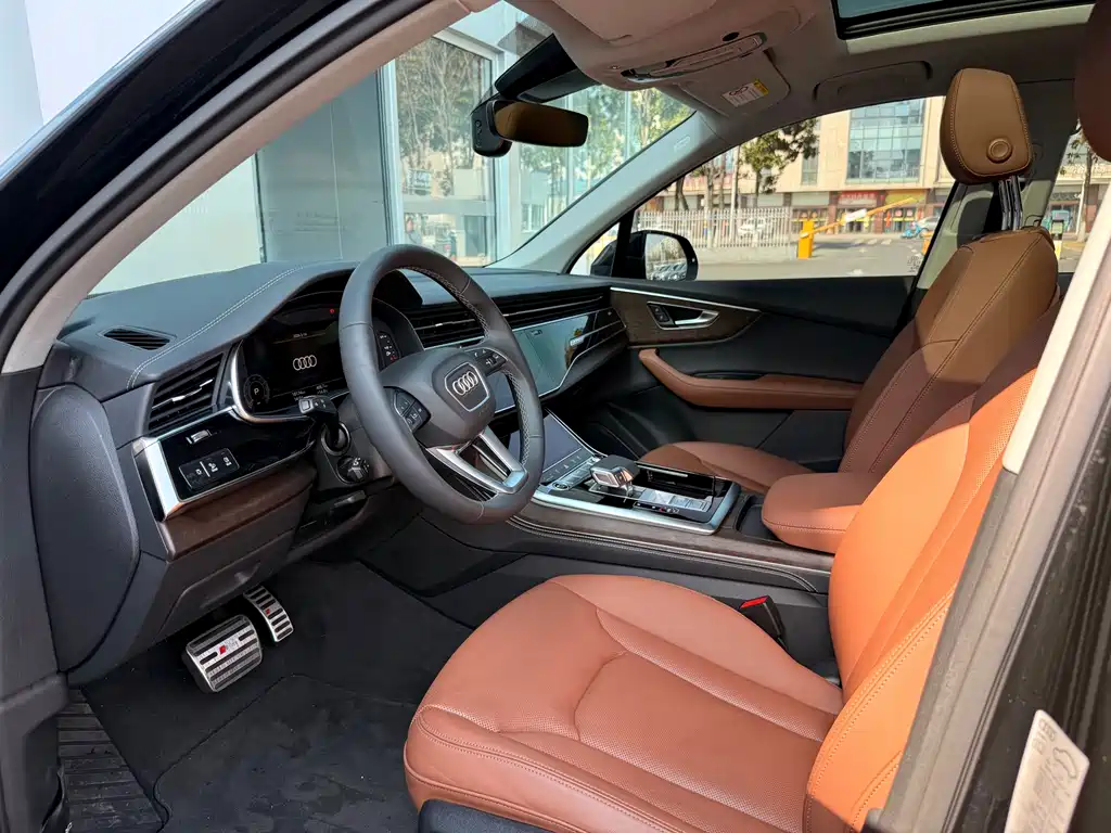 Audi Q7 2025 45 TFSI quattro S line