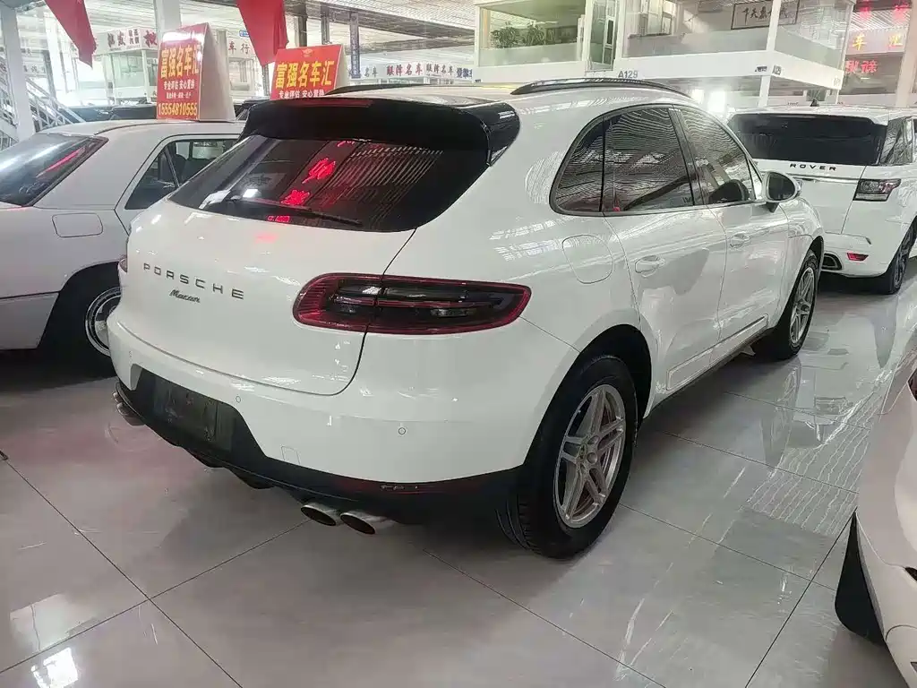 Porsche Macan — миниатюра 3