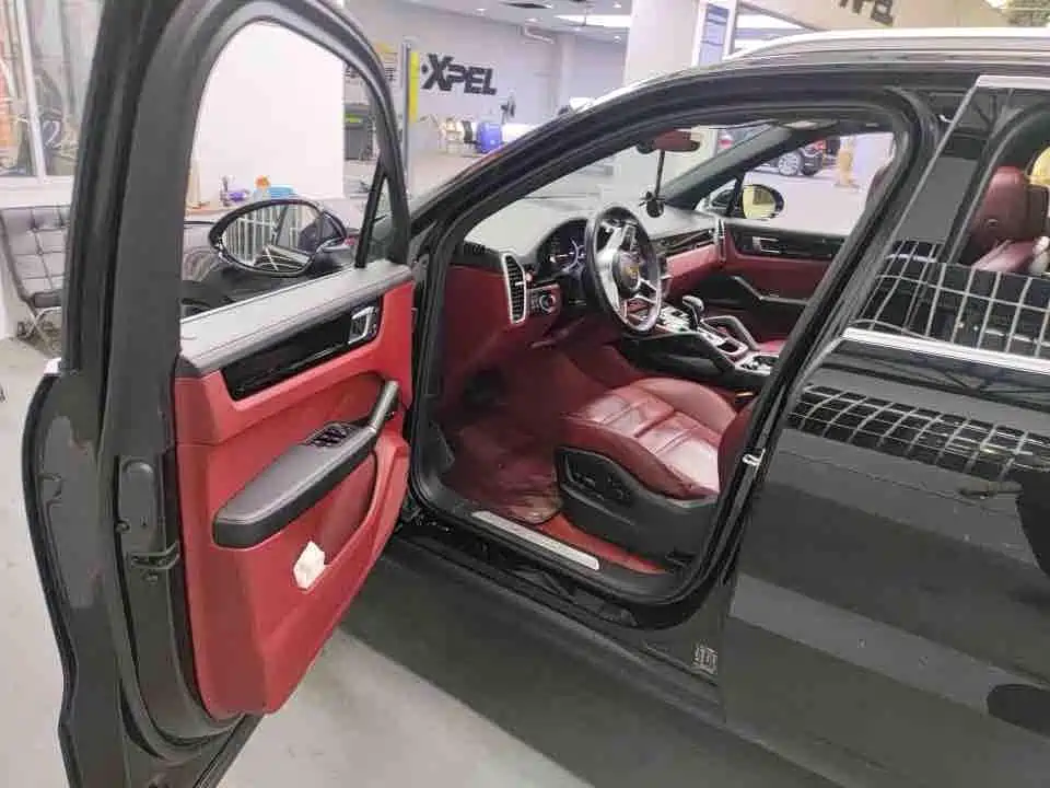 Porsche Cayenne — миниатюра 3