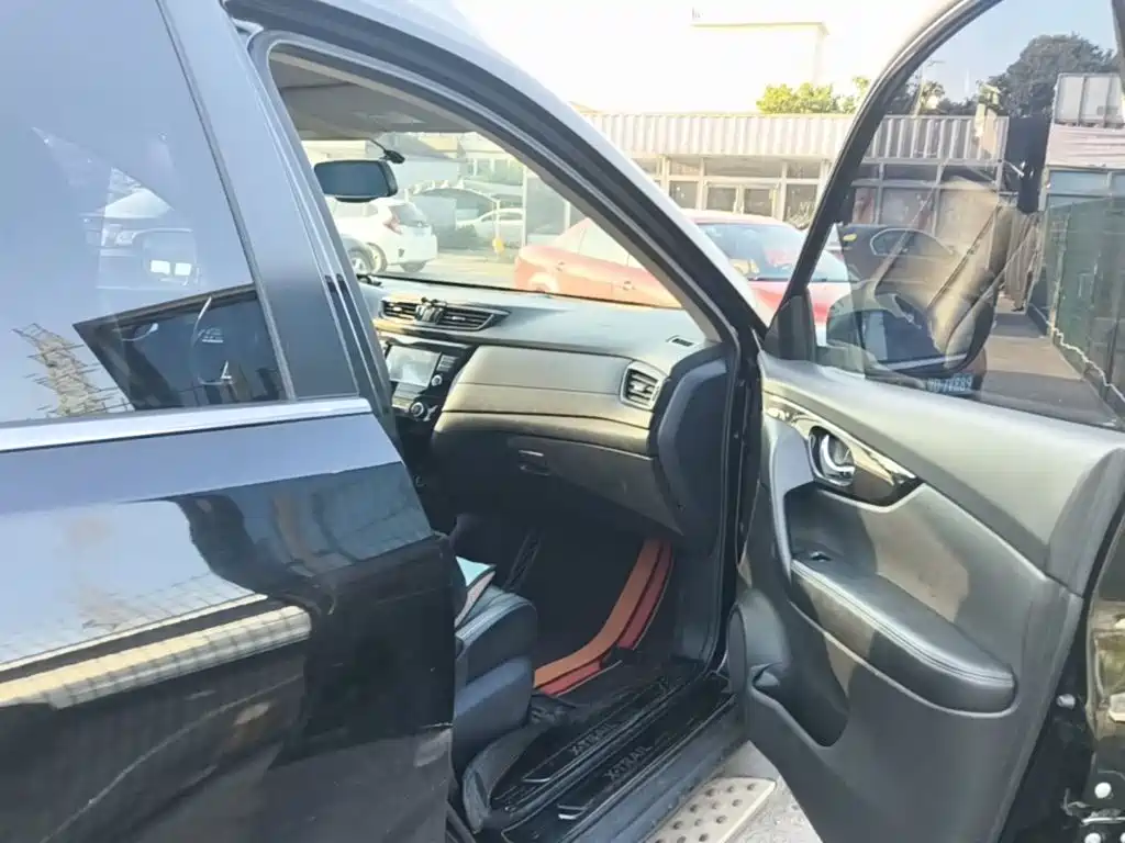 Nissan X-Trail — миниатюра 9