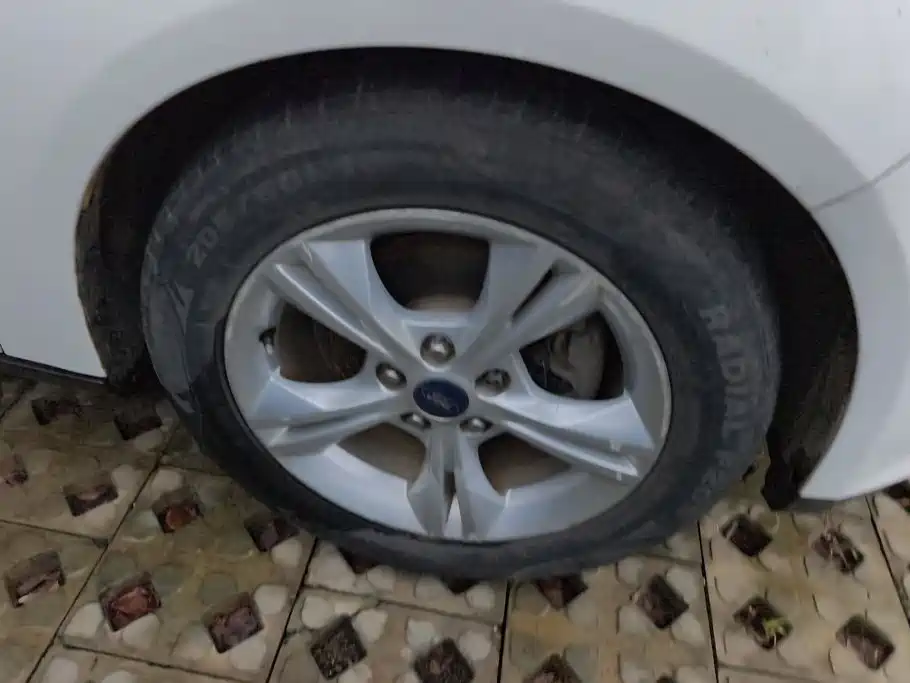 Ford Focus — миниатюра 6