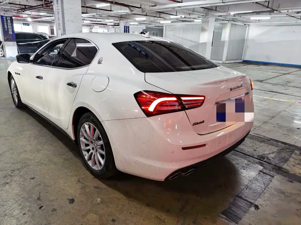 MASERATI GHIBLI