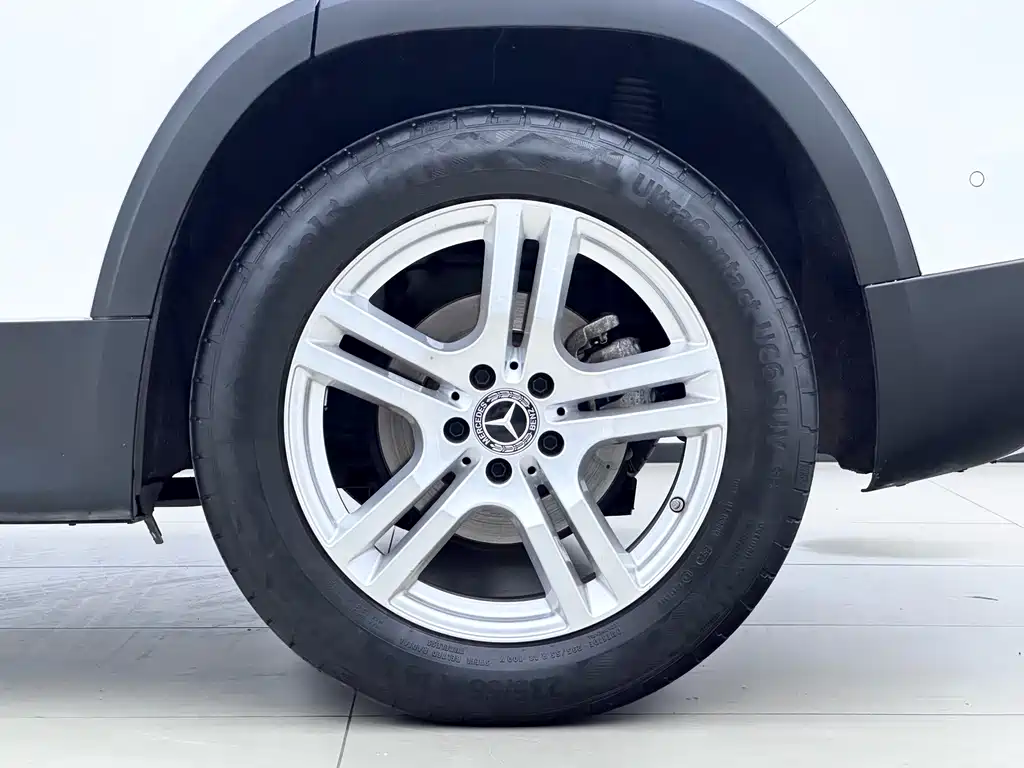 Mercedes-Benz GLB — миниатюра 11