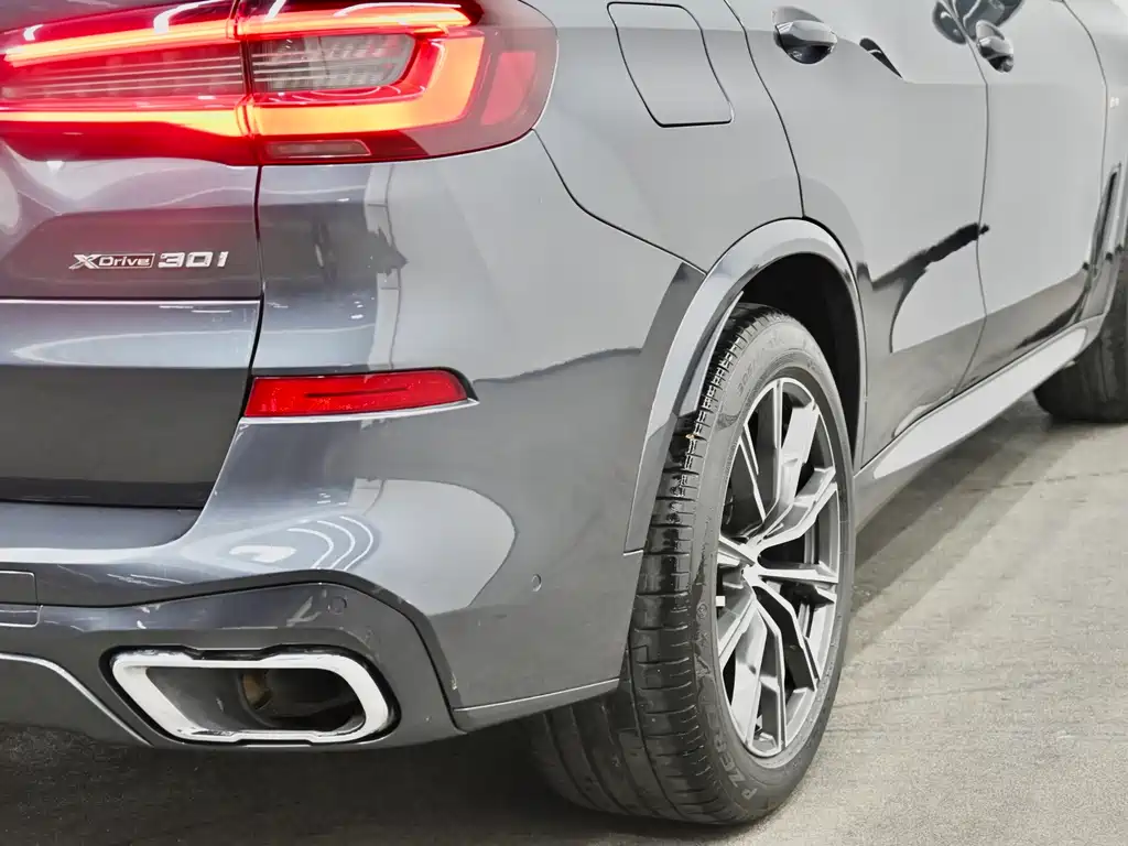 BMW X5 (Import) — миниатюра 31