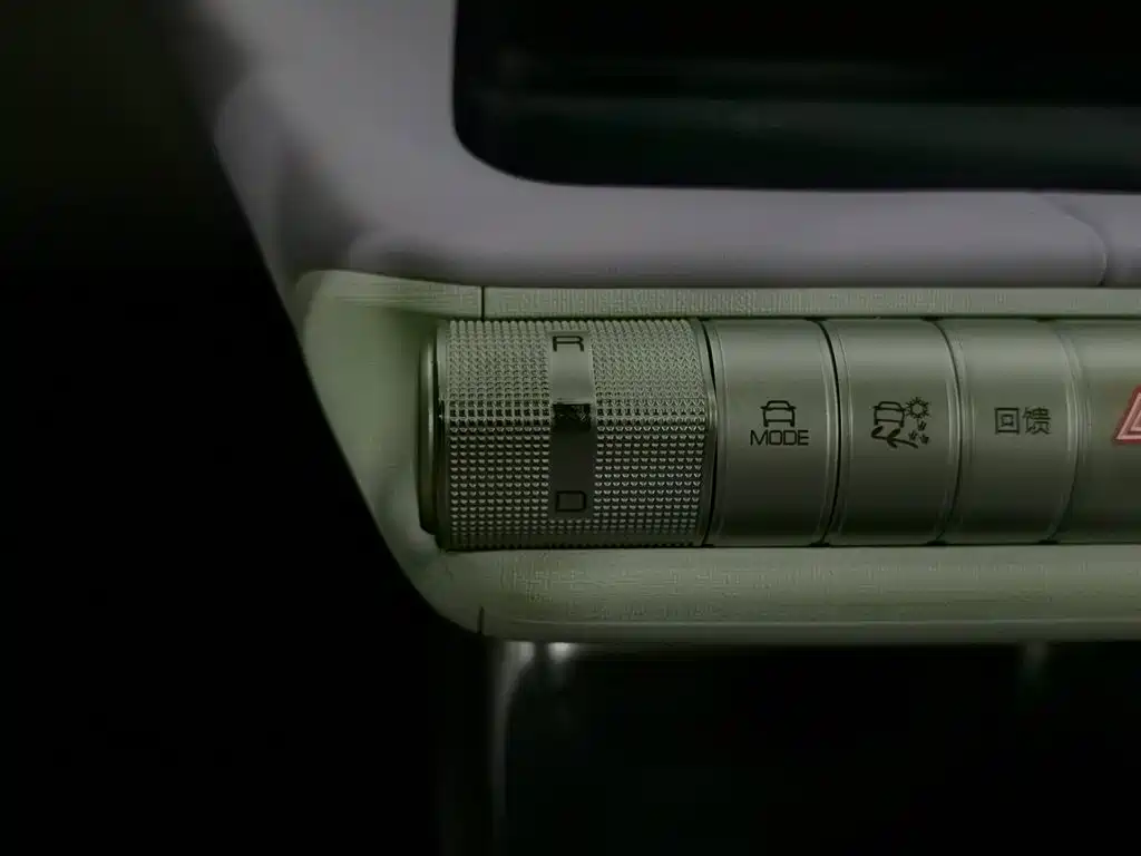 BYD Dolphin — миниатюра 13