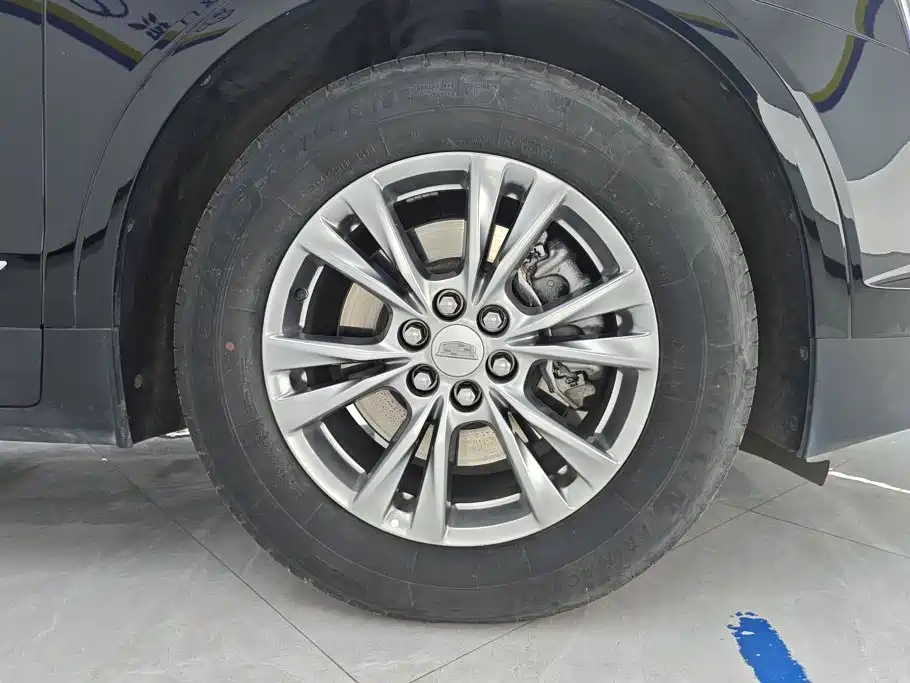 Cadillac XT5 — миниатюра 6