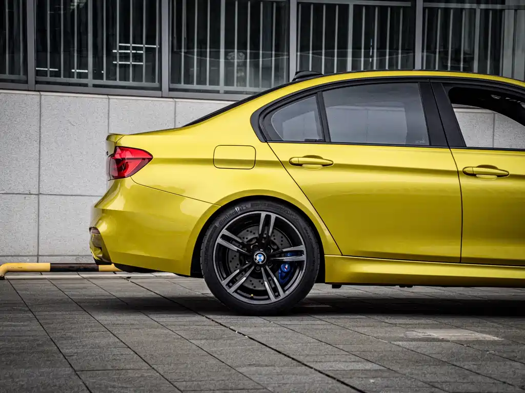 BMW M3 — миниатюра 8