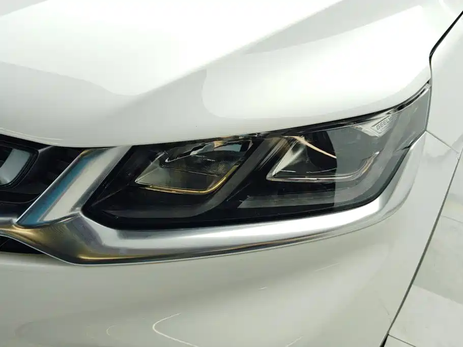 Geely Binyue — миниатюра 5