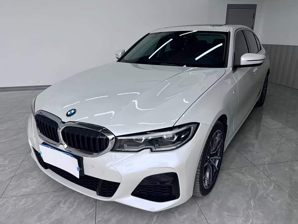 BMW 3 Series 2.0 л 2022 г. Белый, пробег 32000 км
