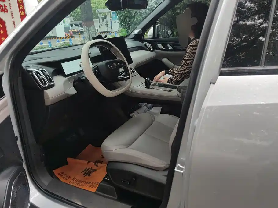 Geely Boyue L — миниатюра 9