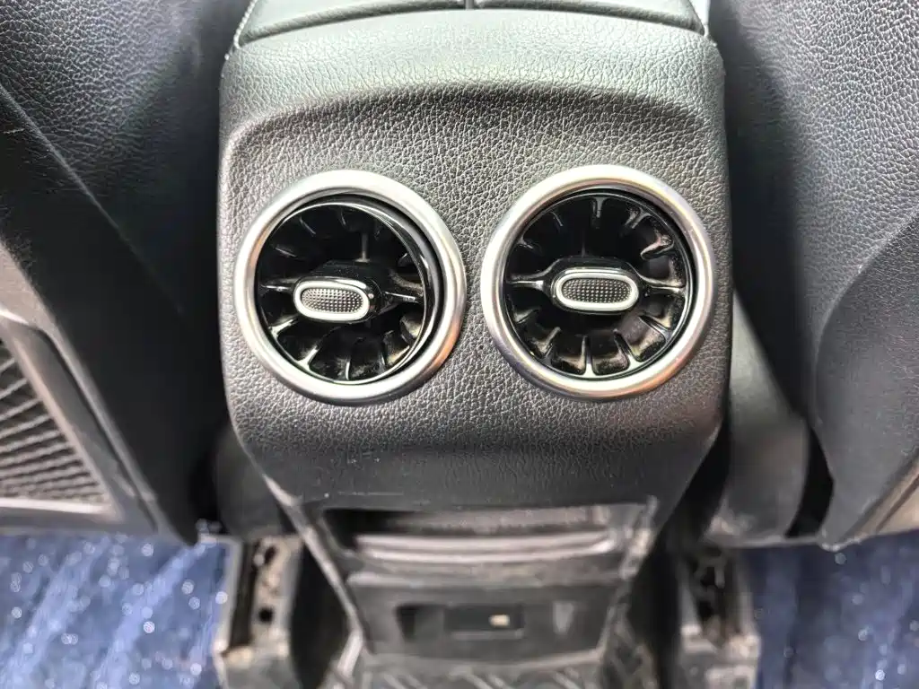 Mercedes-Benz GLA — миниатюра 13