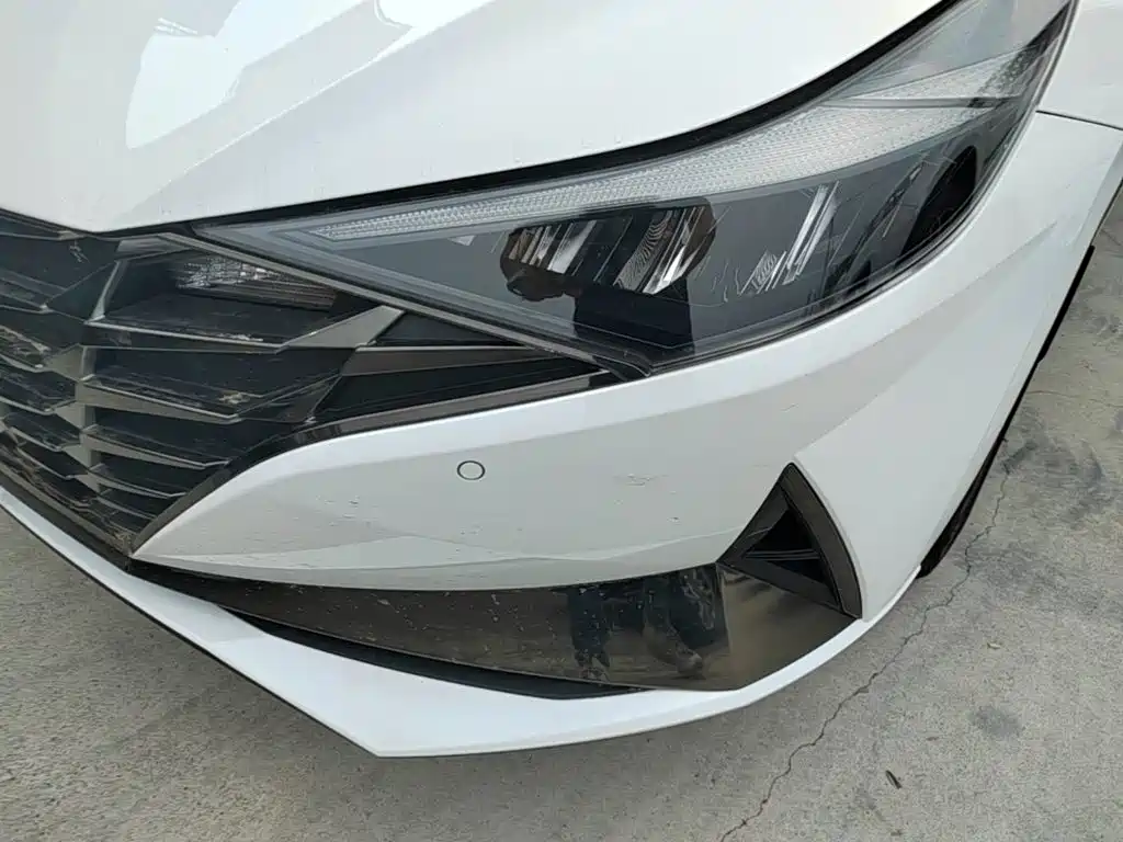 Hyundai Elantra — миниатюра 24