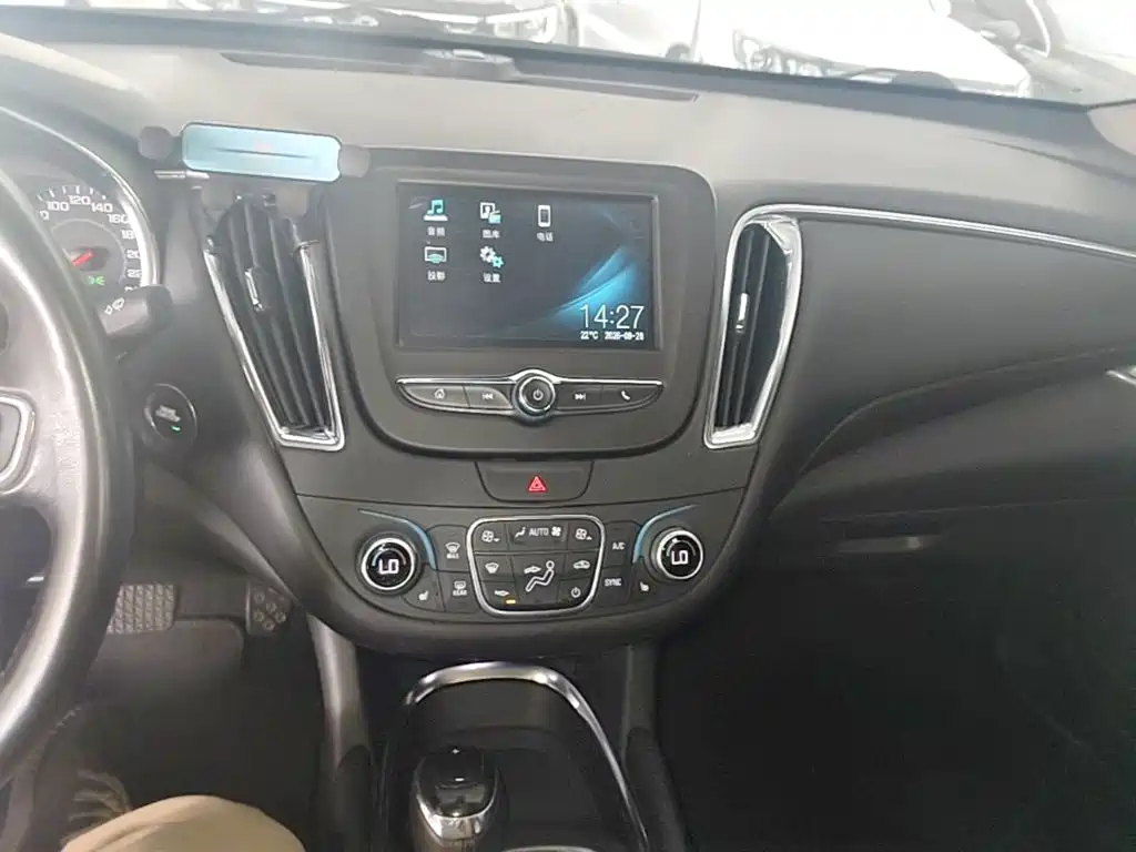 Chevrolet Malibu XL — миниатюра 13