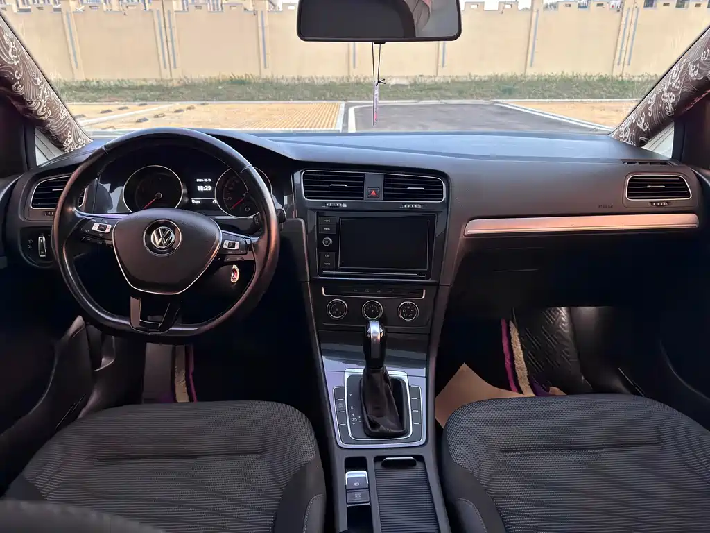 Volkswagen Golf — миниатюра 7