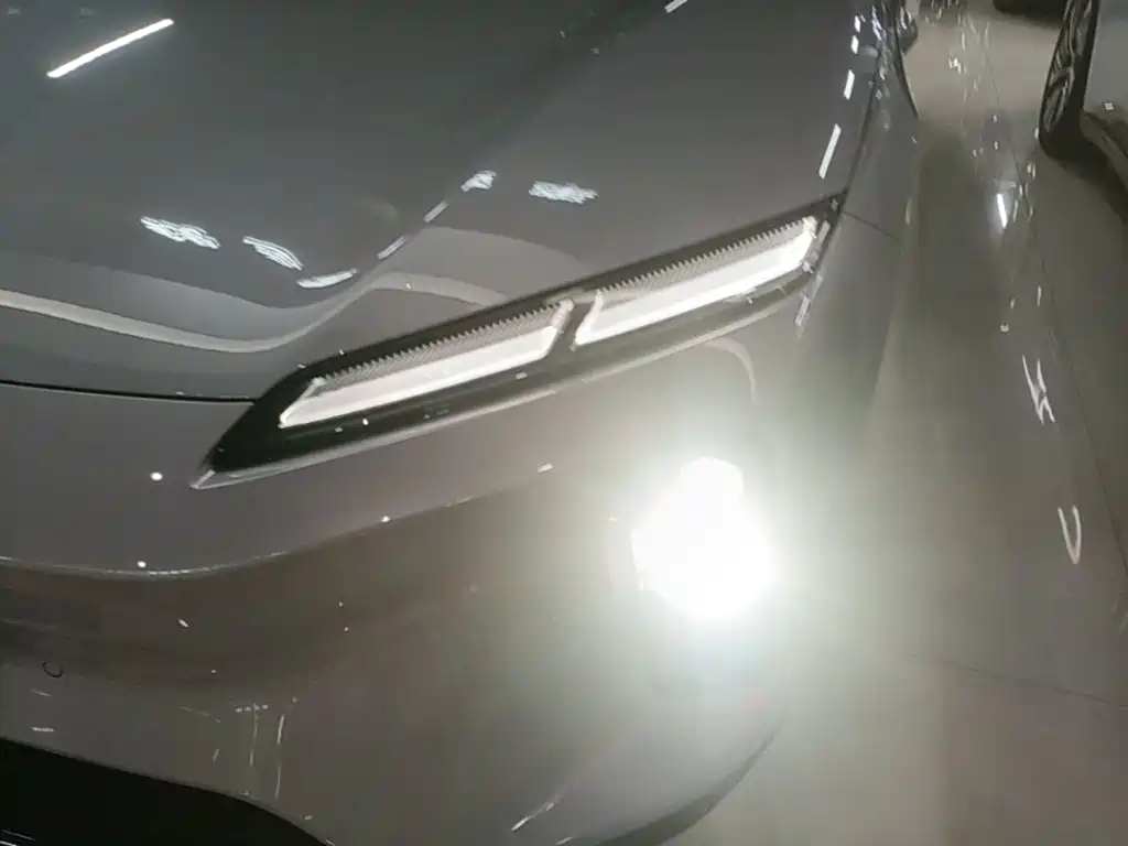 NIO ET5T — миниатюра 24