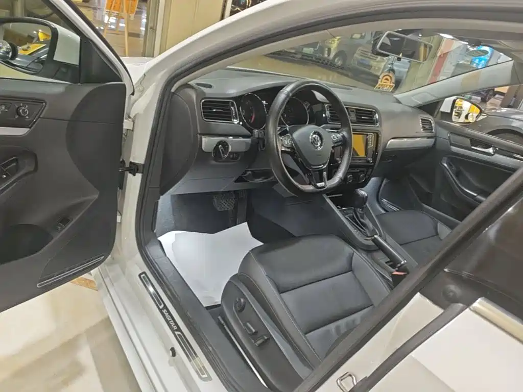 Volkswagen Sagitar — миниатюра 16