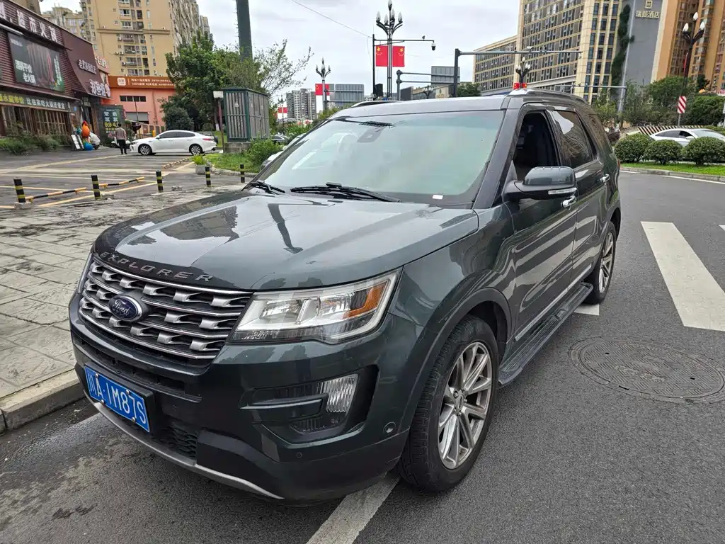 Ford Explorer (Import)