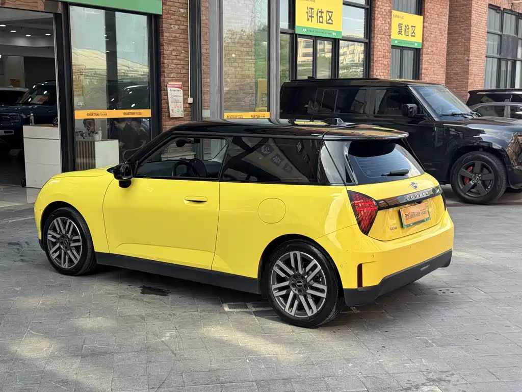 MINI MINI COOPER EV — миниатюра 6