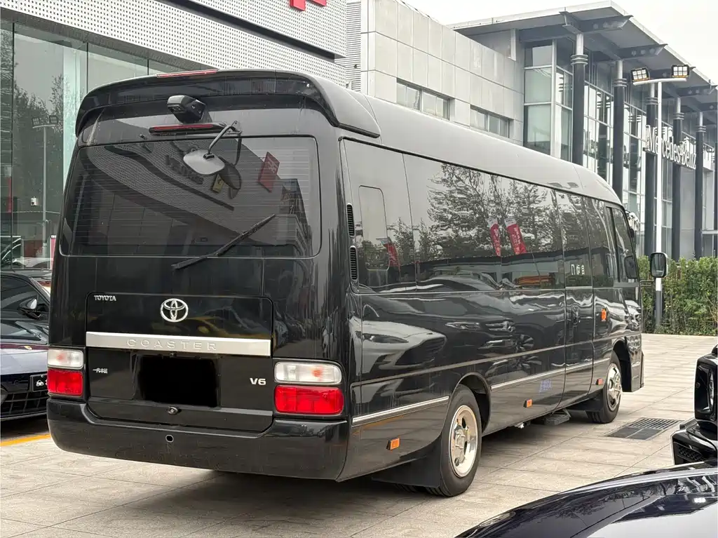 Toyota Coaster 2024 4.0L MT