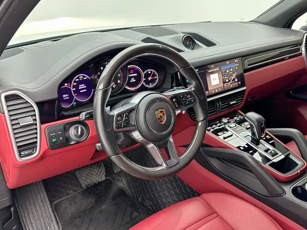Porsche Cayenne — миниатюра 10