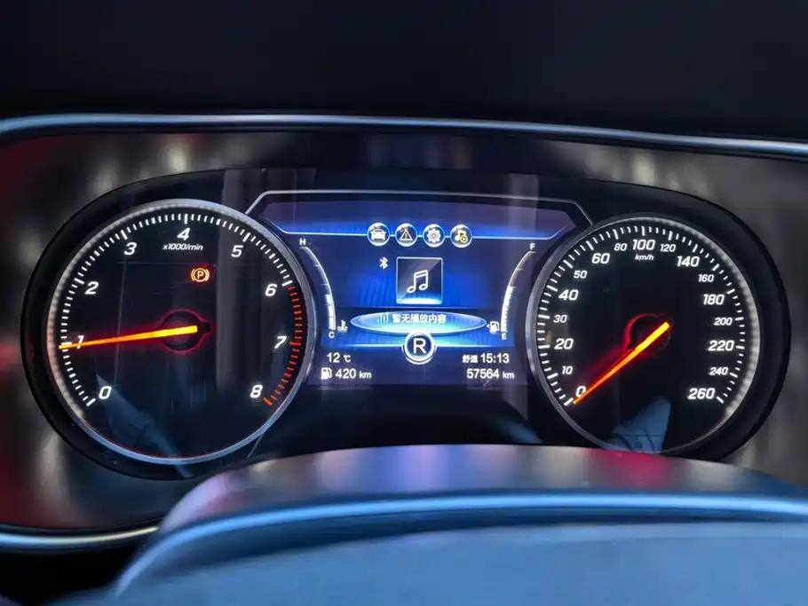 Hongqi Hongqi H5 — миниатюра 14