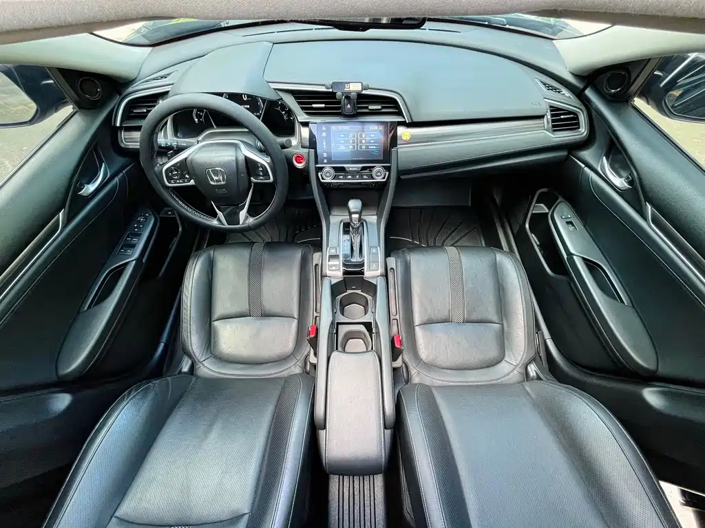 Honda Civic — миниатюра 16