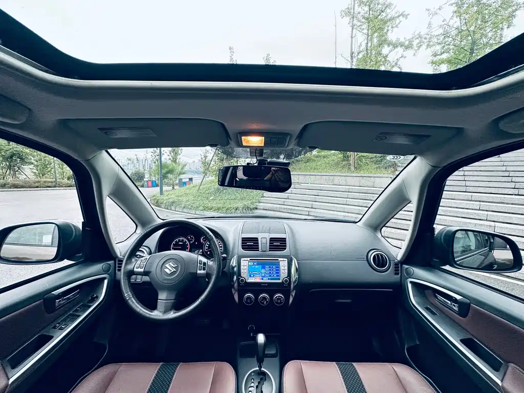 Suzuki SX4 — миниатюра 6