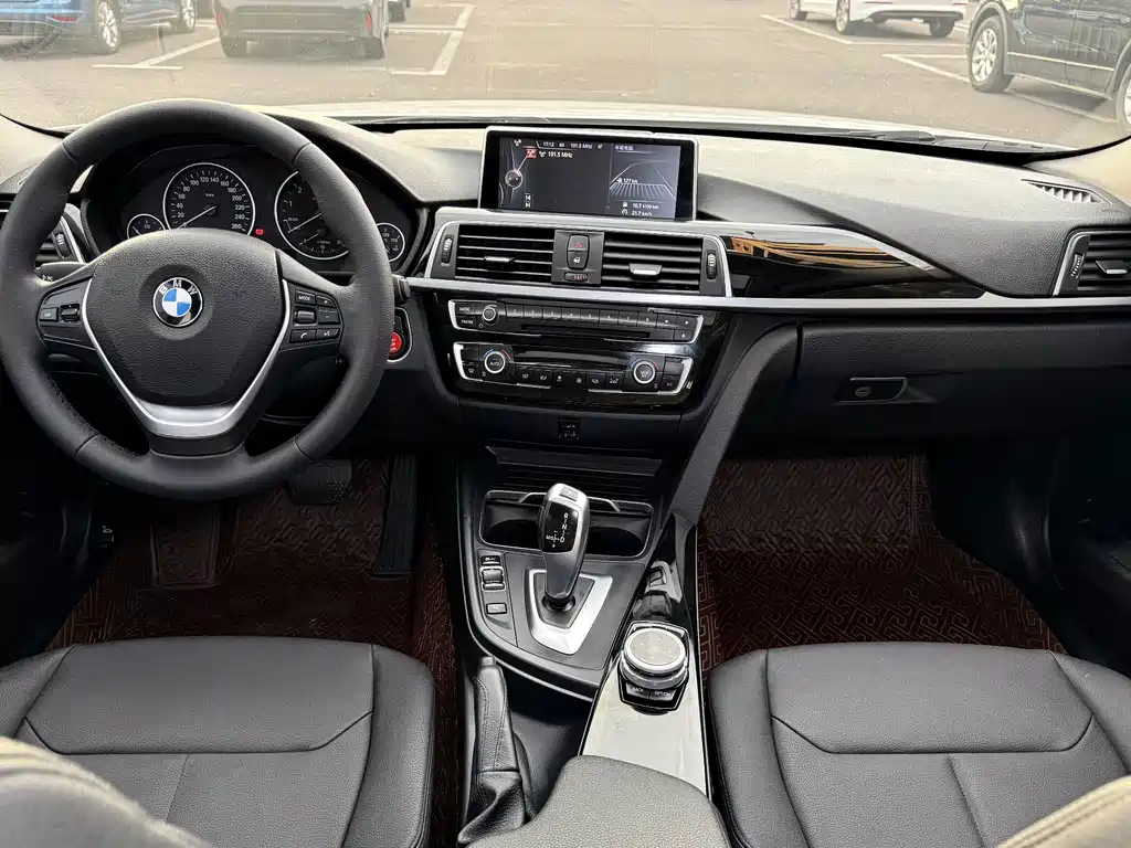 BMW 3 Series — миниатюра 14