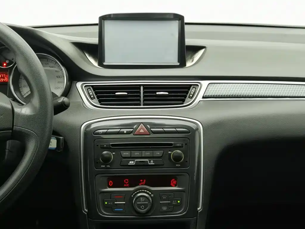 Peugeot 308 — миниатюра 12