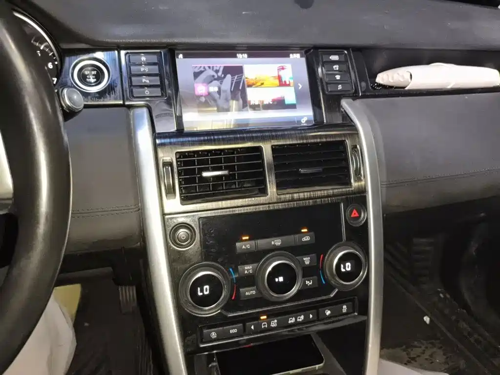 Land Rover Discovery Sport — миниатюра 6