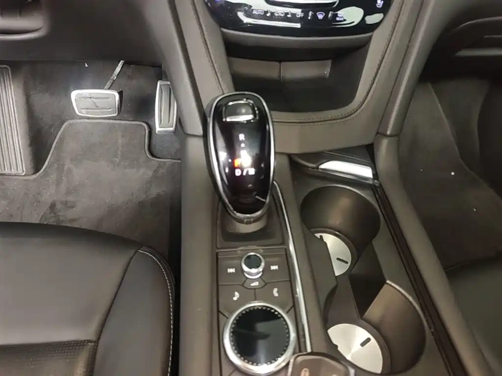 Cadillac XT6 — миниатюра 19