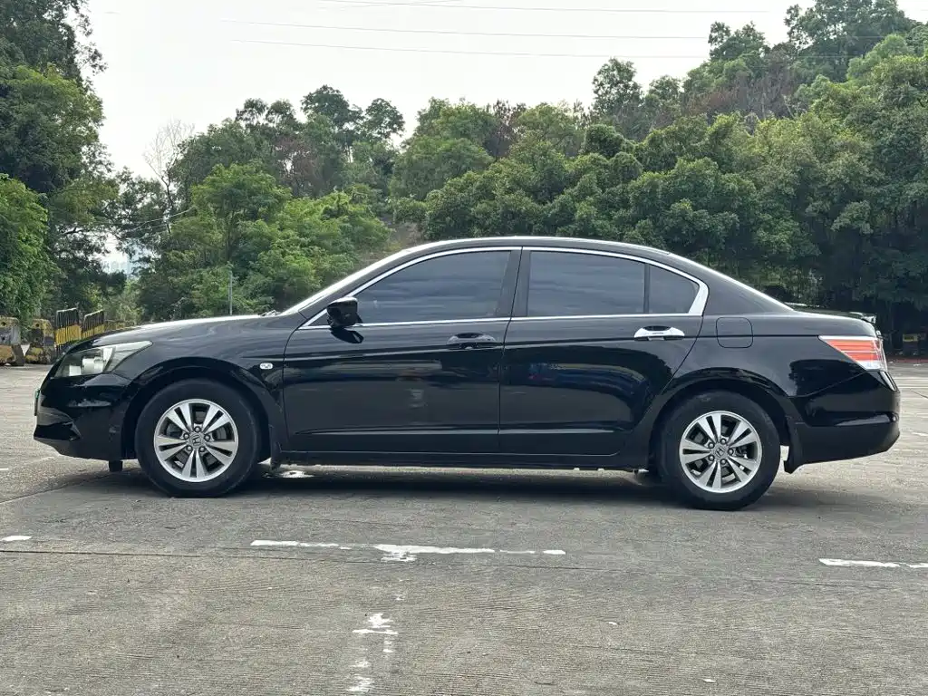 Honda Accord — миниатюра 7