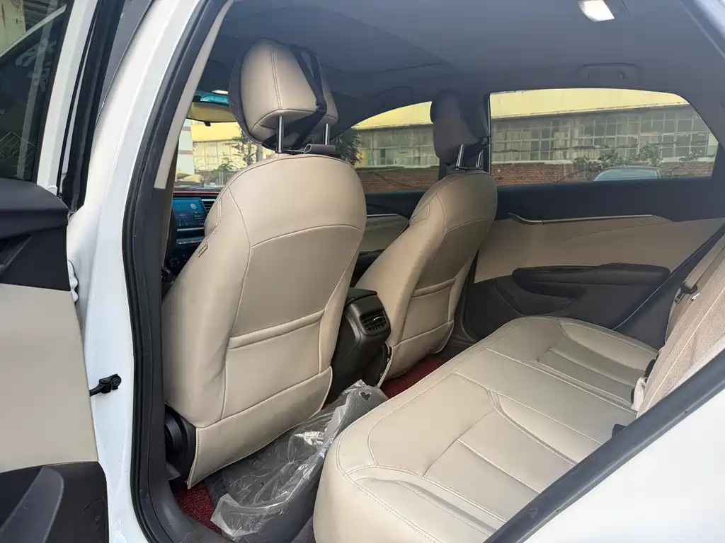 Buick Excelle — миниатюра 4